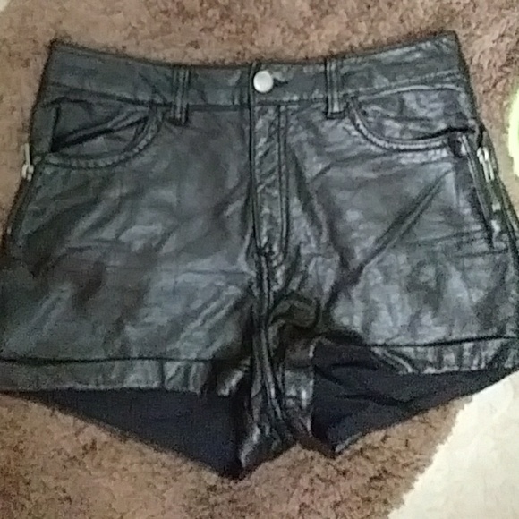 h and m divided shorts